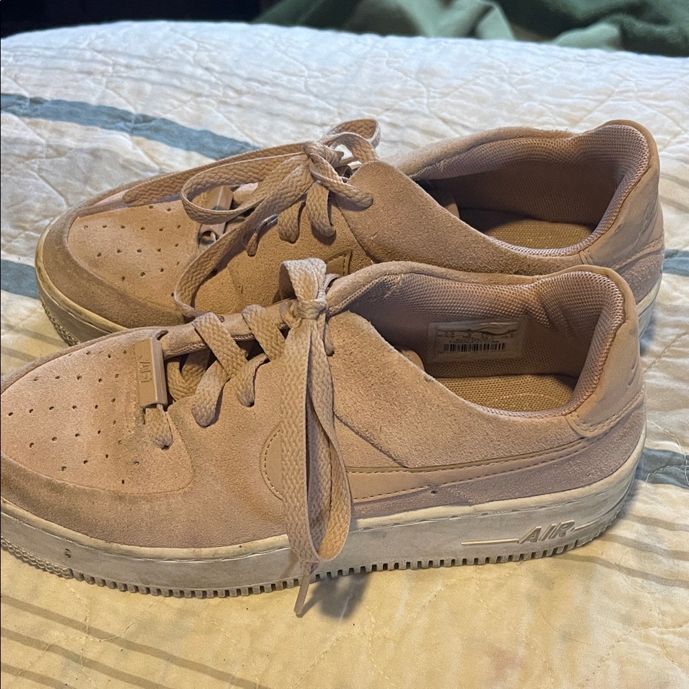 Nike Women's Beige Sneakers